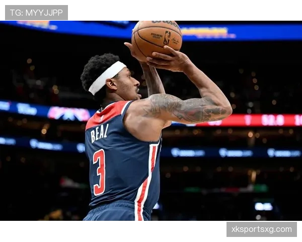 比尔无球跑动效率提升，成奇才外线关键得分点