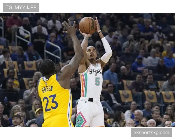 约翰逊突破能力提升显著，助马刺小球战术效率拉开差距